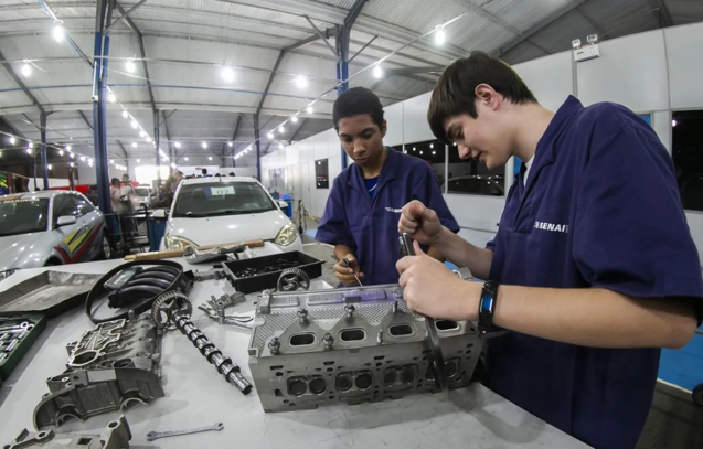 cursos-de-mecanica-automotiva-capa